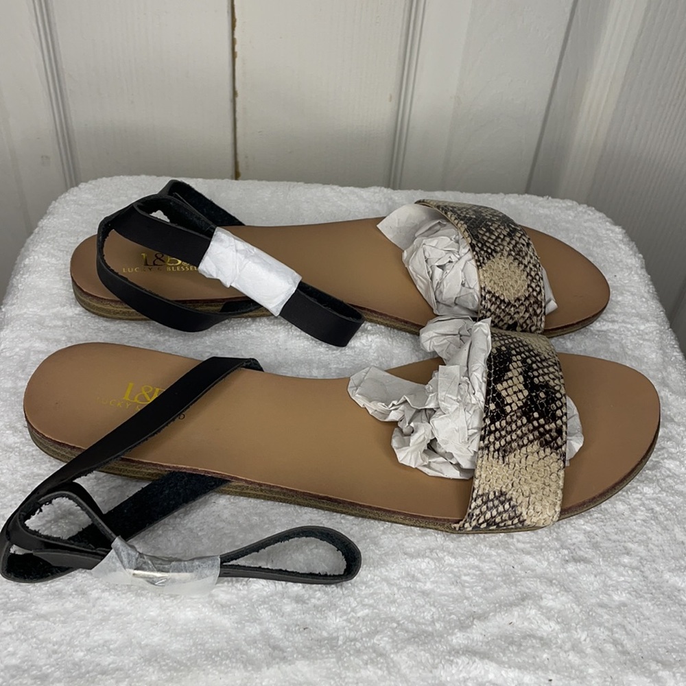 Sandals - Picture 2 of 5